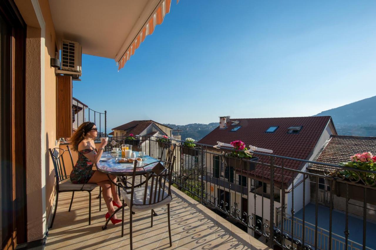 Donna Sofi Holiday House Agerola Bagian luar foto