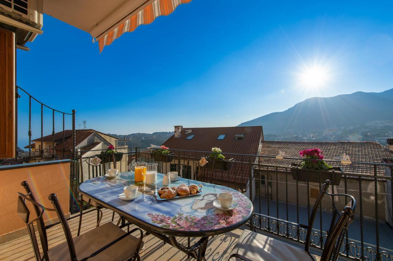 Donna Sofi Holiday House Agerola Bagian luar foto